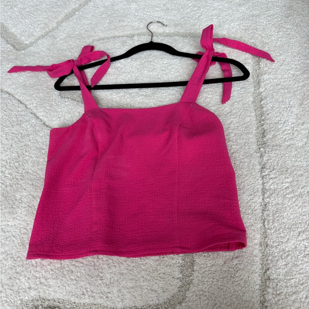 Old navy tank top with tie straps